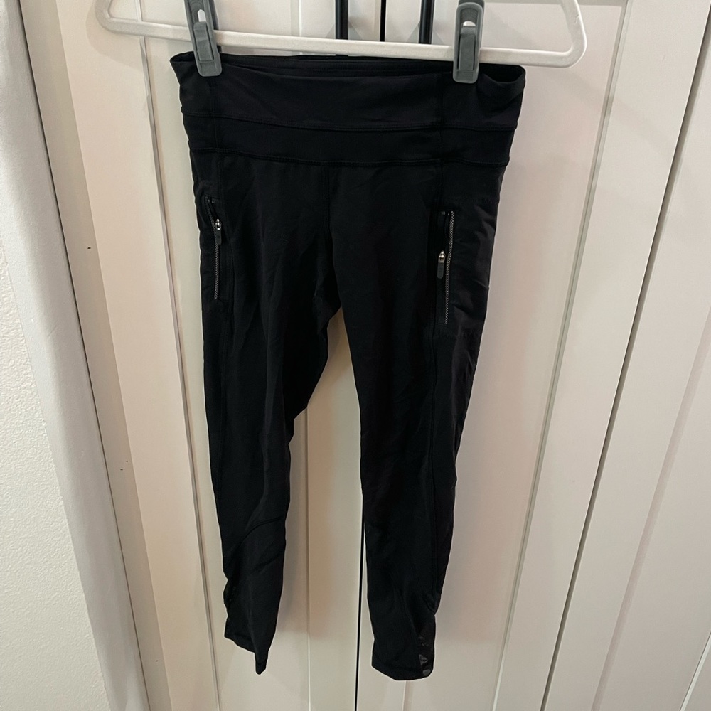LuLulemon, 7/8 length size 4